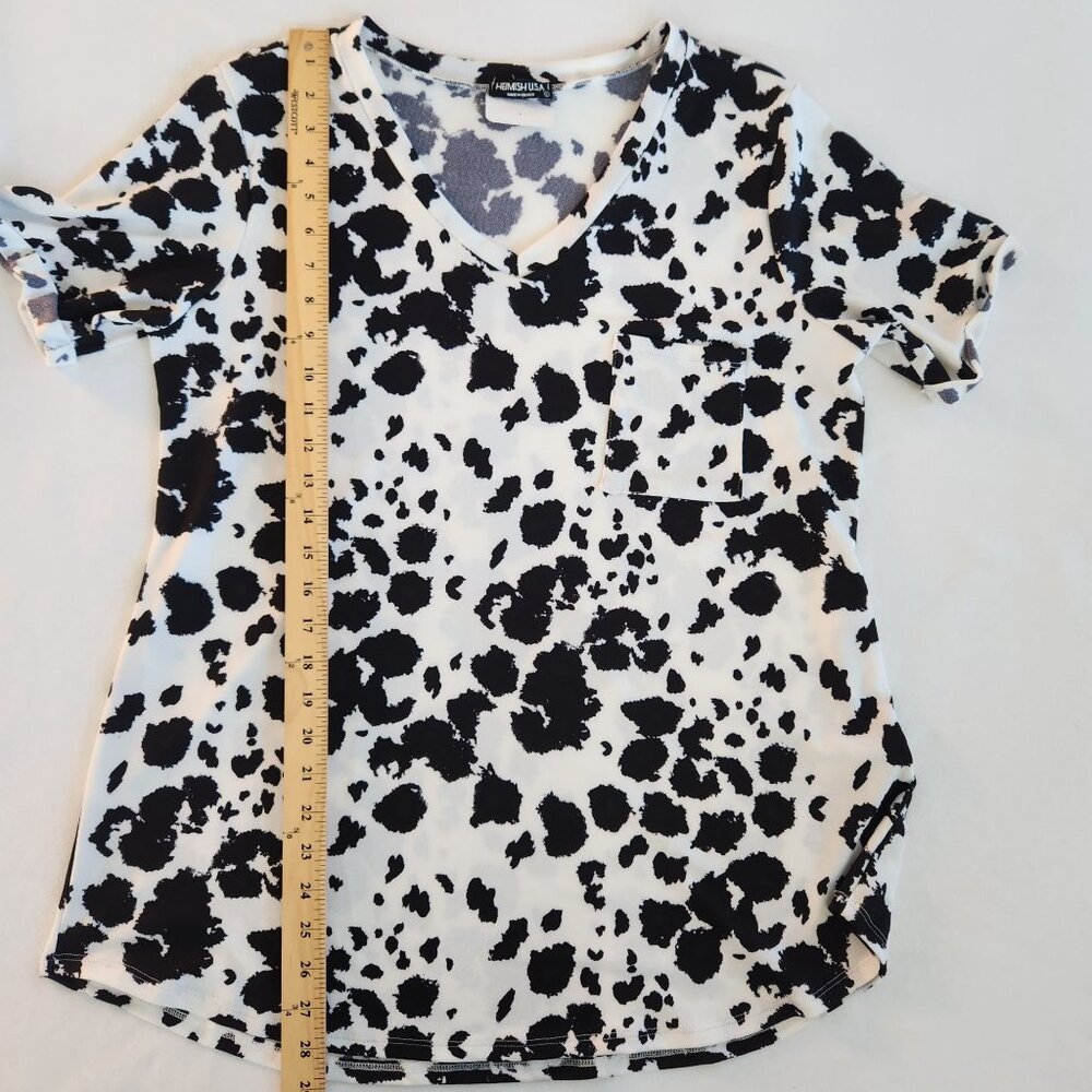 Heimish U.S.A. Black & White Cow Print V-Neck Short Sleeve Top Rodeo Ranch - Picture 8 of 9